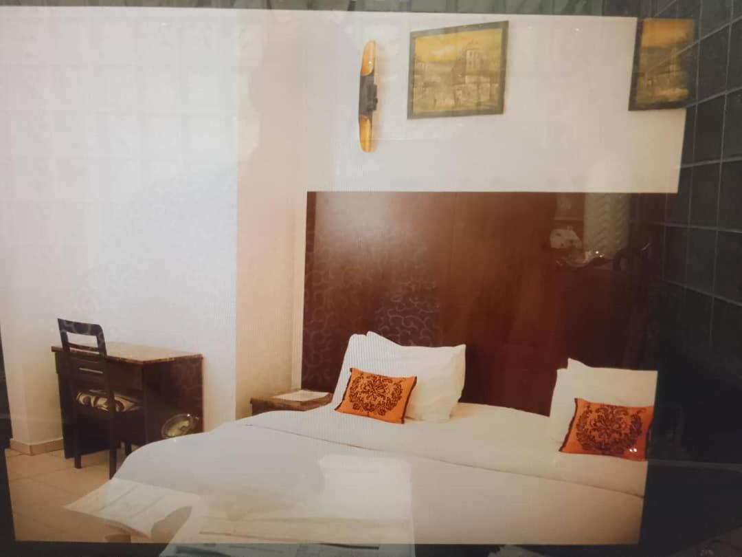 Diamond Lane Hotel アブジャ エクステリア 写真
