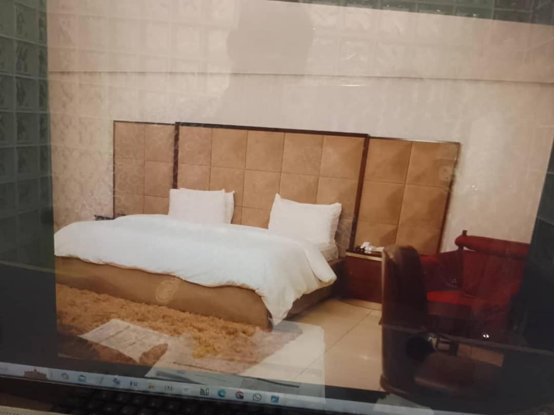 Diamond Lane Hotel アブジャ エクステリア 写真